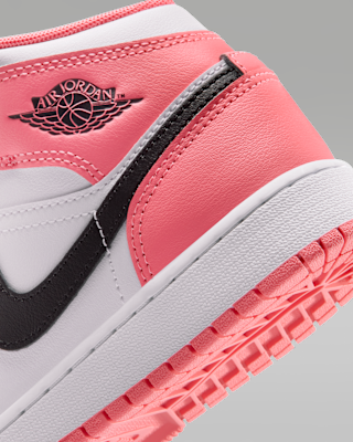 NIKE公式】エア ジョーダン 1 MID ジュニアシューズ.オンラインストア